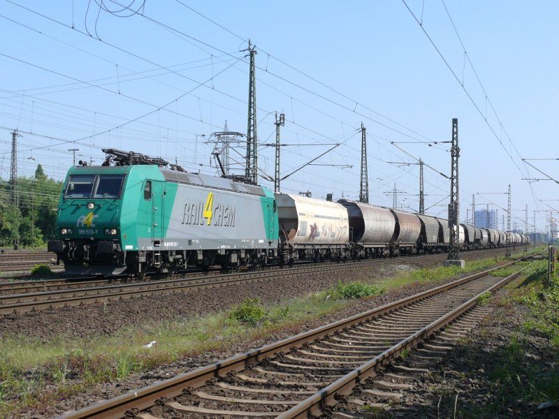 185 533-7 in Oberhausen-West am 2.5.2009