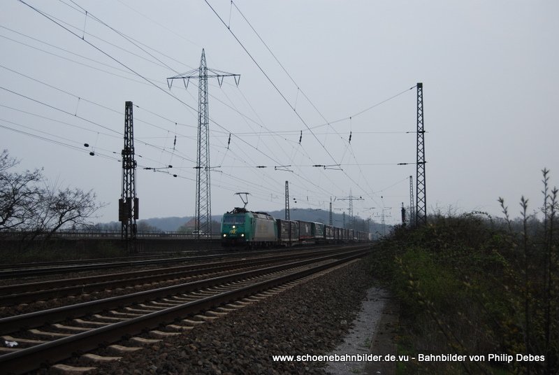 185 533-7 (Rail4Chem) fhrt am 4. April 2009 mit GZ durch Duisburg Obermeiderich