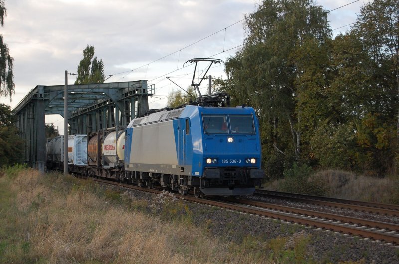 185 536-8  ehemalige BLS  am 01.10.2009 nach �berquerung des Mittellandkanals bei Peine