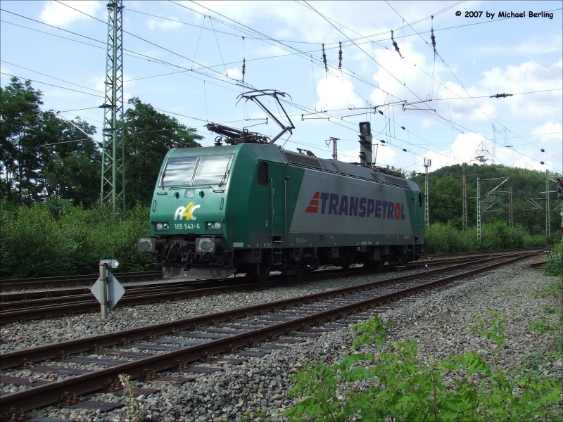 185 543-6 (Bj.2005) der Rail4Chem beim rangieren im Gbf Bottrop. 28.6.2007