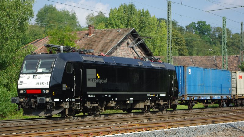 185 553-5 MRCEdispolok bei der Durchfahrt Eschwege West in Richtung S�den. Aufgenommen am 26.08.2009.