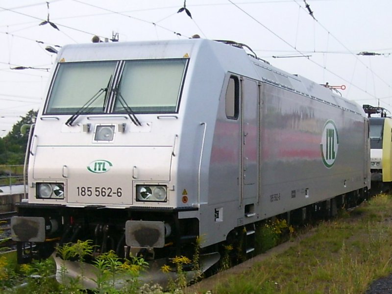 185 562-6 ITL, silberfarbig
Foto von 2005