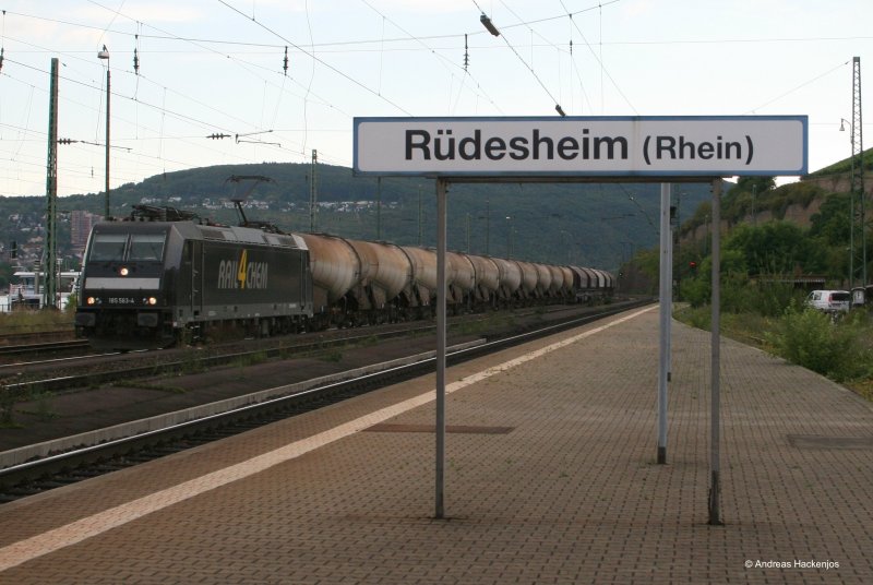 185 563-4 mit dem DGS40911   Imerys-Zug  Antwerpen-Rhodesie -> Rotkreuz in Rüdesheim 29.7.08
