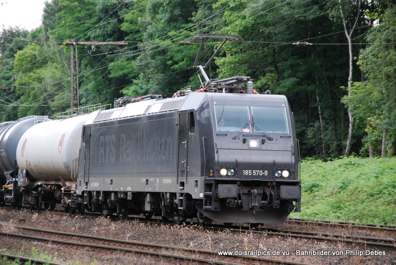 185 570-9 (ehemalig RTS) fhrt am 22. Juni 2009 um 16:00 Uhr mit einem GZ durch Duisburg Neudorf
