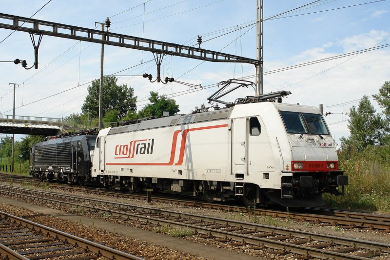 185 580 Crossrail avec ES 64F4-094 MRCE dispolok triage de Muttenz 29 juillet 2008