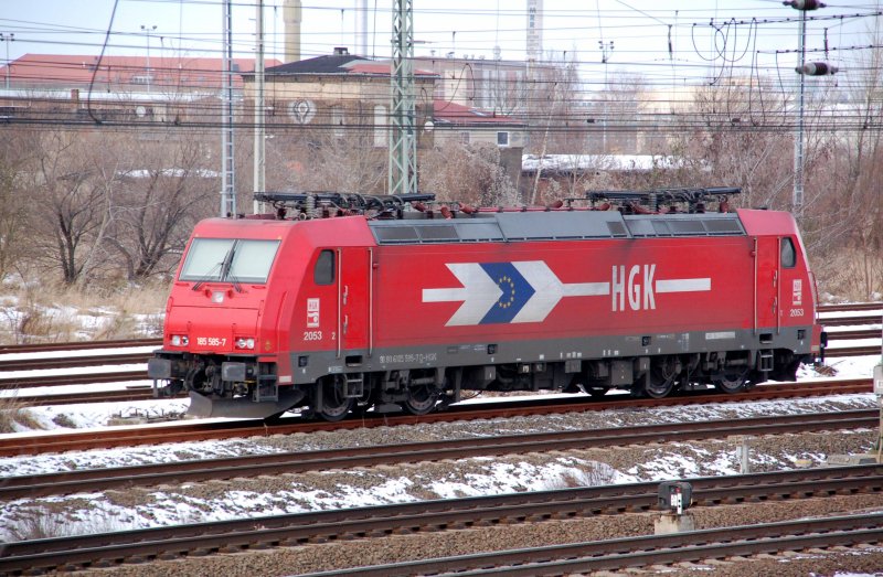 185 585 der HGK steht am 18.01.09 abgestellt in Bitterfeld.