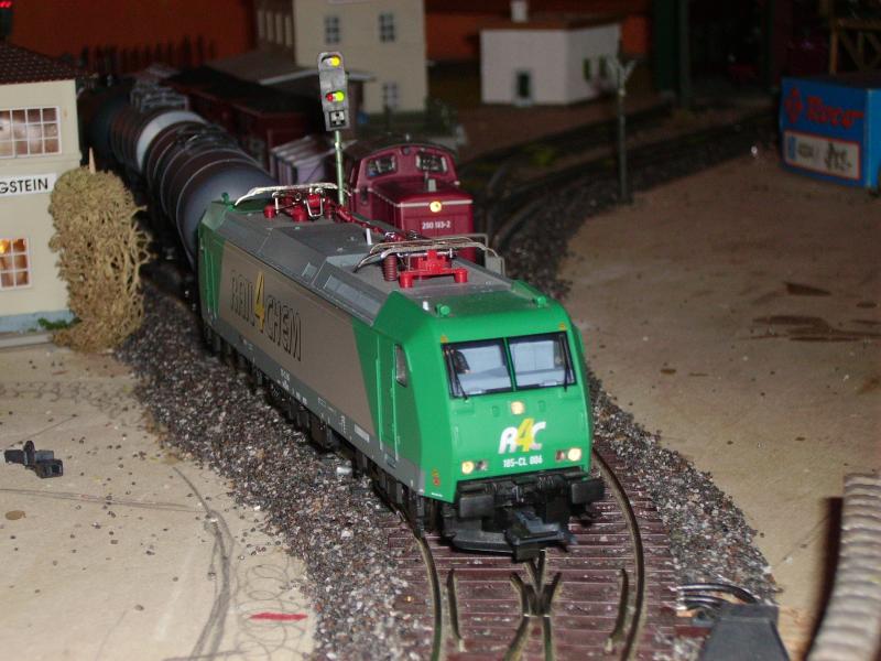 185 CL 006 von Piko .