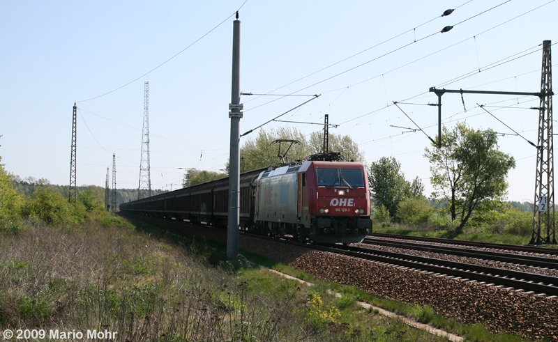 186 129-3 der OHE passiert auf der Fahrt von Frankfurt (Oder) Oderbr�cke nach Sangerhausen in k�rze Pillgram.