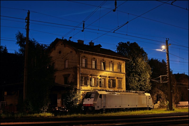 186 909 (9180 6186 909-8 D-BTK) zur blauen Stunde in Kufstein. (10.07.2008)