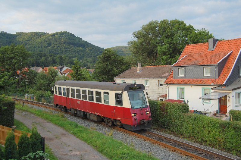 187 017-9 nach Nordhausen Nord bei der Fahrt durch Ilfeld. Juli 2008