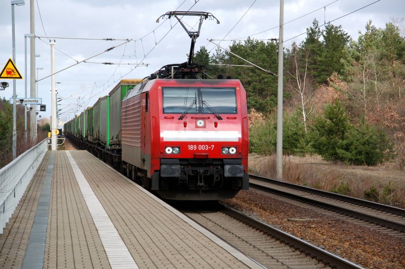 189 003 bespannt am 22.03.09 den Hangartner durch Burgkemnitz Richtung Halle(S).