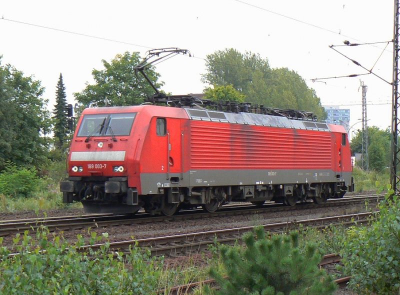 189 003 fhrt LZ in Heimfeld zwischen Harburg und Waltershof, um dort einen Containerzug nach Maschen zu bringen.