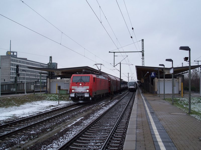 189 007 durchfhrt Braunschweig mit einem gemischten Gterzug in Richtung Lehrte (18.3.2008)