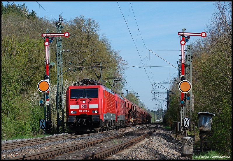 189 009 & 189 027 befrdern am Morgen des 03.05.08 die sehr stark versptete Sdl. namens CFA 63151 von Lichtenfels nach Kornwestheim Rbf, aufgenommen am Km 78 der Remsbahn (KBS 786) an der Goldshfer Doppelformsignaleinfahrt.