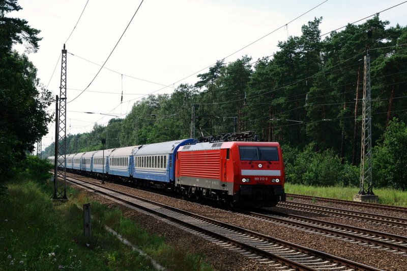 189 012 mit D 247 vor Fangschleuse (21.07.2007)