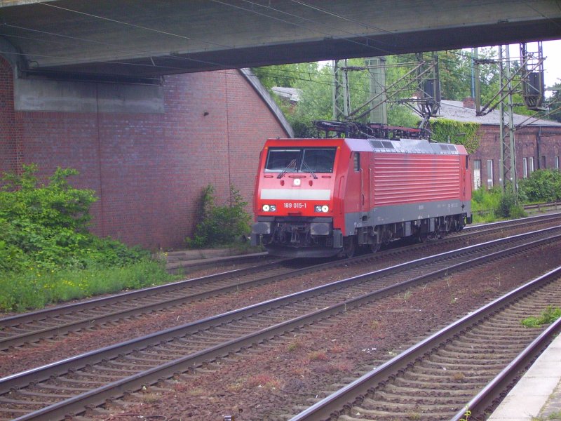 189 015-1 als Lz durch Hamburg-Harburg. 01.07.07