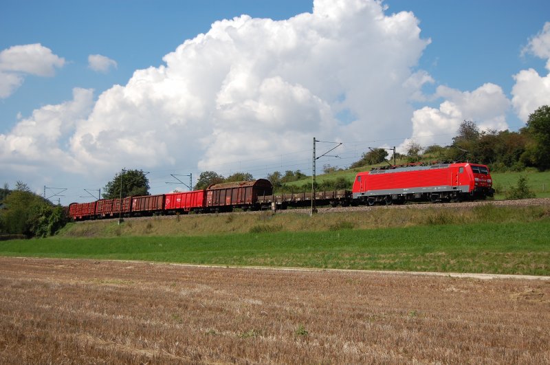 189 030-0 zog am 24.08.07 einen gemischten Gterzug in Richtung Ulm, hier bei Urspring an der Filsbahn aufgenommen.
