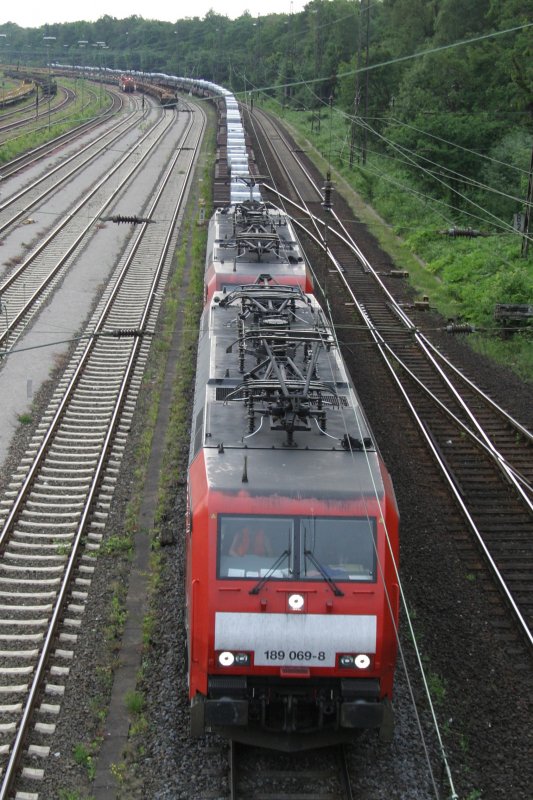 189 069 und eine weitere 189 am 25.5.09 in Duisburg-Entenfang