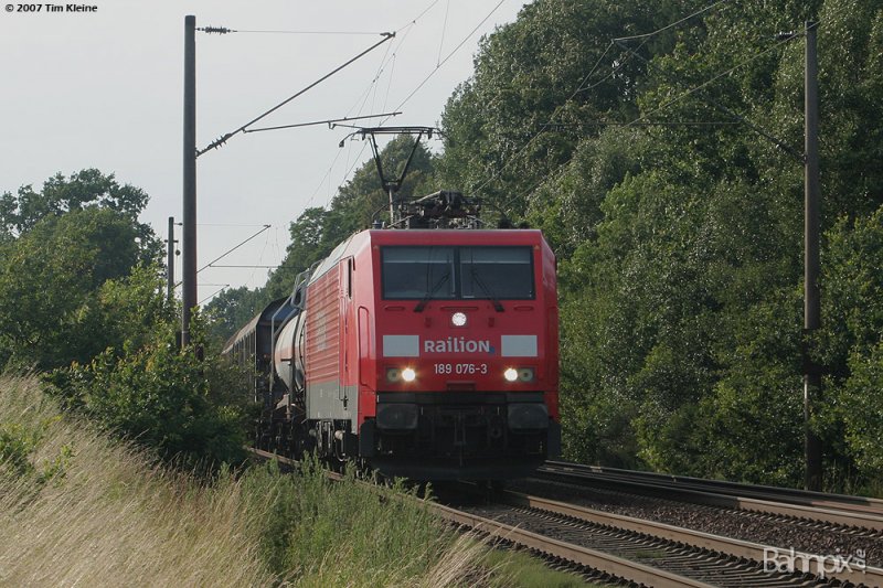 189 076 am 14.07.2007 bei Buchholz (Nordheide). www.bahnpix.de