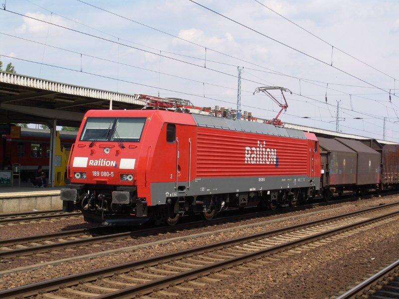 189 080-5 am 25.06.05 in Berlin-Schnefeld Flughafen