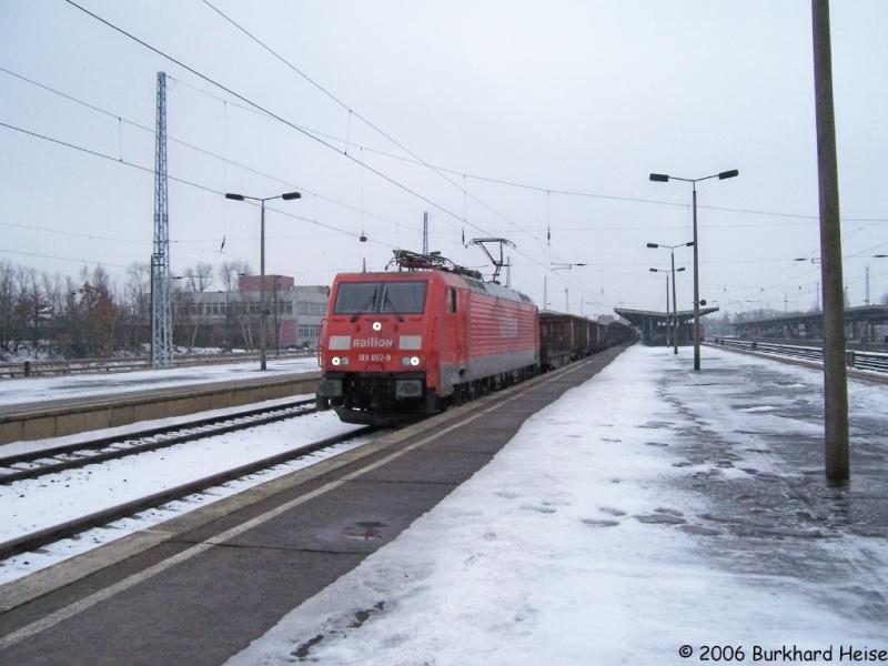 189 097 am 21.1.2006 im Bahnhof Berlin-Schnefeld Flughafen