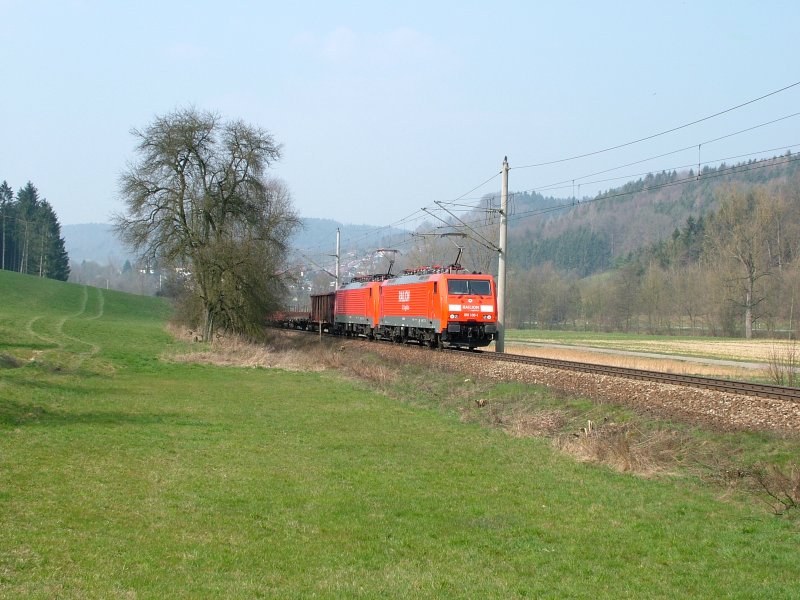 189 100-1 + 189 xxx-x mit FR 52909 in Richtung Nrnberg. Hier in Bartenbach auf der KBS 785.