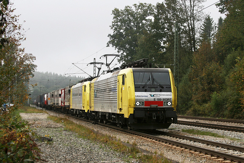 189 903 + 904 mit KLV Zug am 10.10.2009 in Aling.