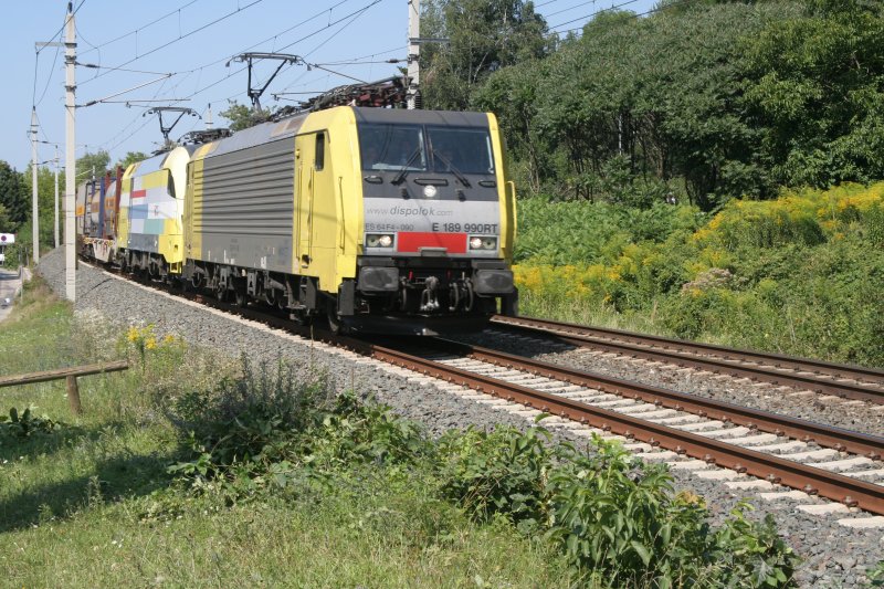 189 990 mit einem Gterzug bei Klagenfurt am 13.8.2007