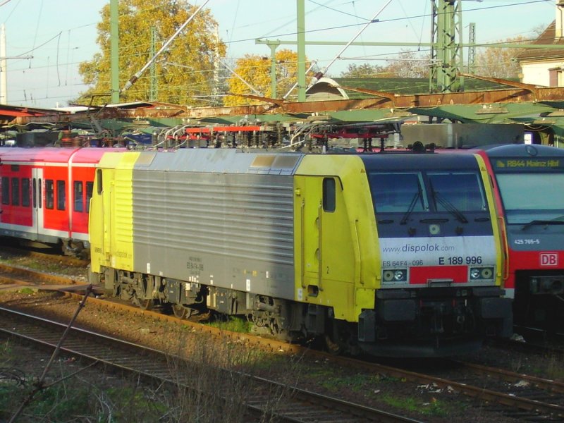 189 996 hatte am 15.11.06 die Aufgabe den abendlichen 55735 von Worms nach Mannheim Rbf zu bef�rdern.