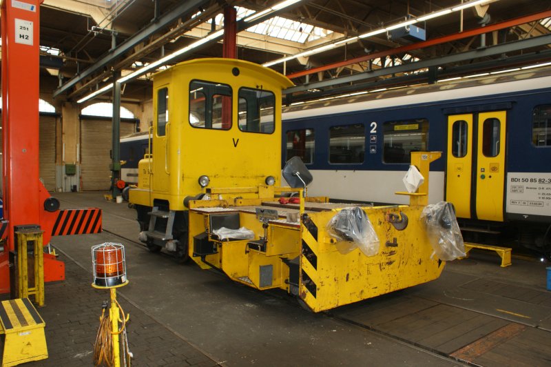 19.09.2009 Tag der offenen T�r im Betriebswerk Z�rich Altstetten. Kleiner Rangiertraktor.