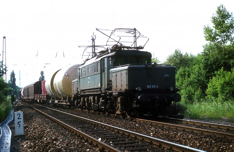 193 011  S.-Sommerrain  03.06.78