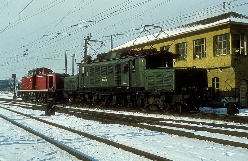 194 573 + 290 291  Regensburg  14.01.81