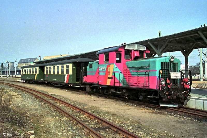 199 031  Mogelin  (ex BB 2091.12) mit Zug 116 in Oschatz Hbf (27. Mrz 2003)
