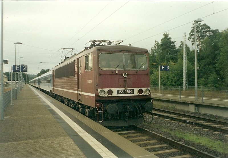 1999 gab es einen Umlauf fr eine 155ziger die einen IR von Binz bis Stralsund zu bringen hat.Hier steht die 155 250 zur Abfahrt nach Stralsund in Binz bereit.