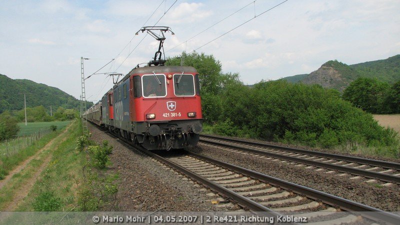 2 421er der SBB ziehen einen Gterzug Richtung Koblenz (Namedy)