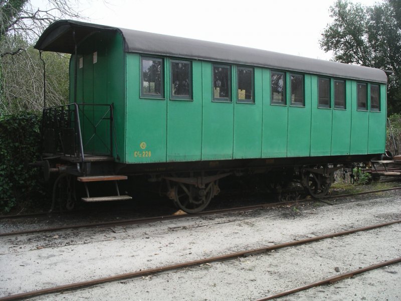 2-achsiger alter Personenwagen Cfx 228 aus dem Herault

21.09.2004
Sabres