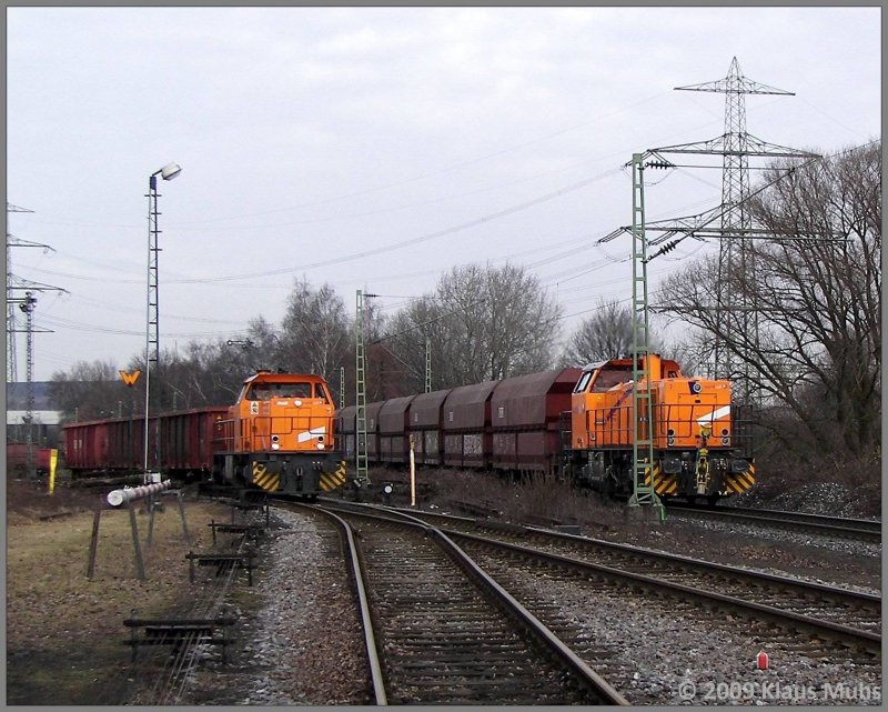 2 angemietete Loks von northrail GmbH Lok7 - G1000 BB - (92 80 1271 026-7 D-SK) und Lok 6 - G1206 - (92 80 1275 837-3 D-SK) im Gleisbereich Wanne- Osthafen.  18.02.2008