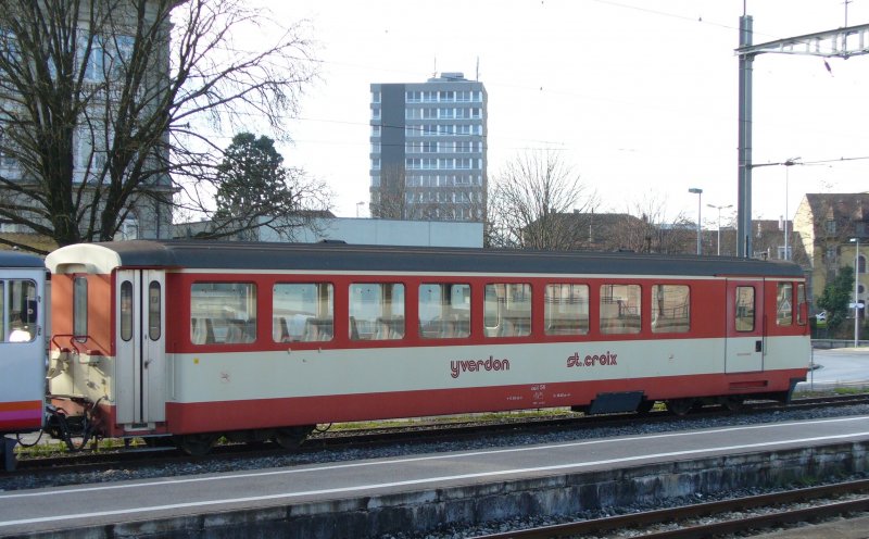 2 Kl. Steuerwagen mit Gepckabteil.. BDt 54 im TRAVYS Bahnhof von Yverdon am 31.12.2006