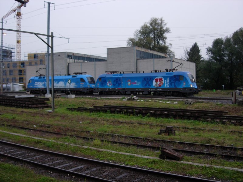 2 Werbeloks ganz in Blau auf einen Streich in Buchs/SG