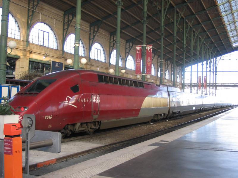 2005-01-13 Thalys Triebzug im Bahnhof Paris Gare du Nord - Bahnbilder.de