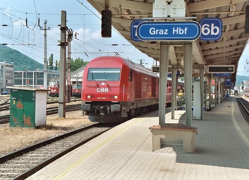 2016-034 im Graz Hbf. im Mai 2003