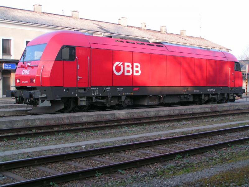 2016 073-5 am Bhf. RIED i.I. 2005-10-31