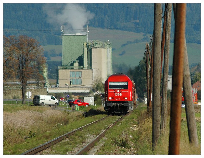 2016 094 und 054 bespannten am 13.9.2007 den G 56553. Die Aufnahme entstand kurz nach der Ausfahrt aus Weikirchen in der Steiermark.