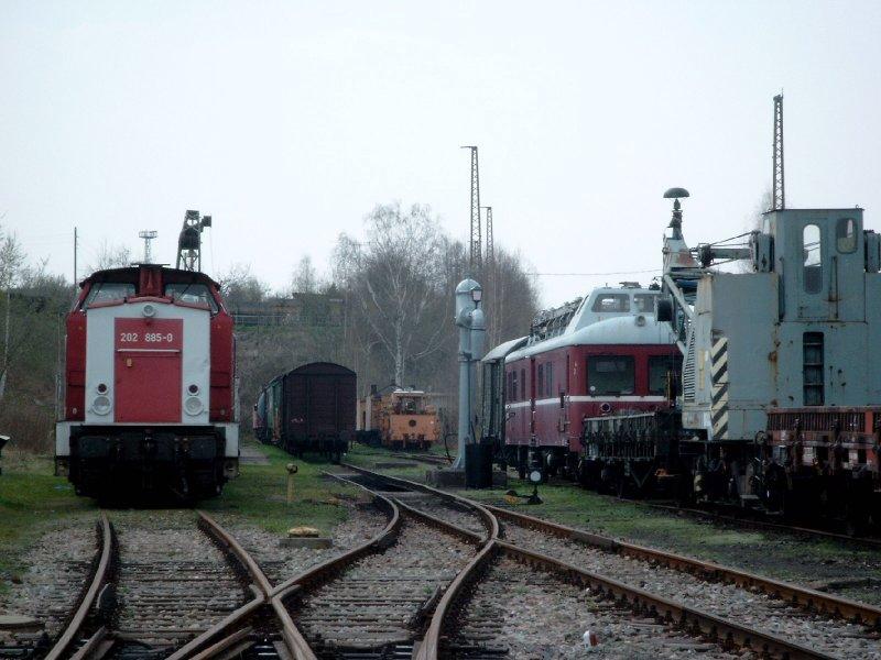 202 885+ ORT+EDK auf Abstellgleis im Chemnitzer Eisenbahnmuseum