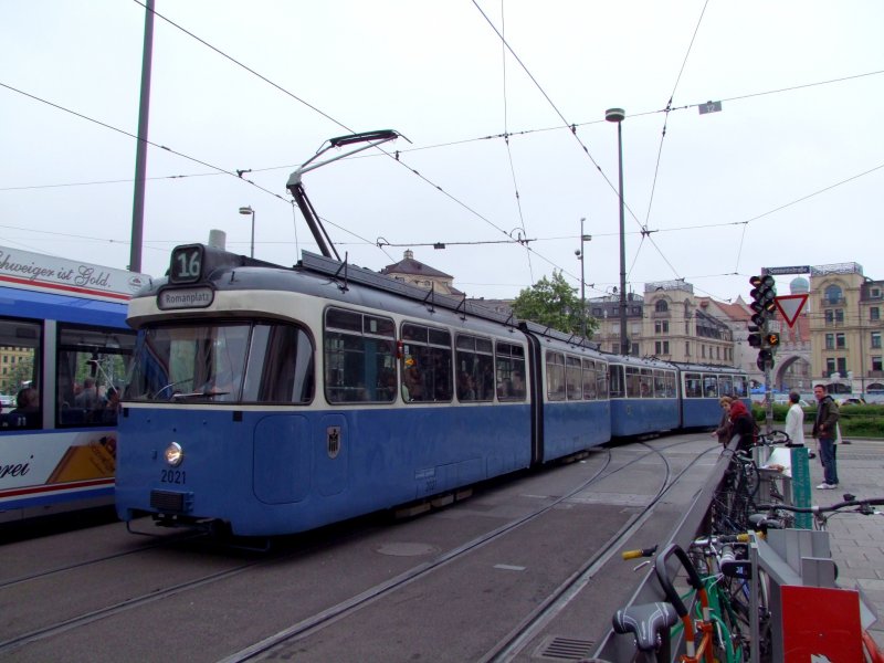 2021 als Linie16 mit Ziel Romanplatz; 090515