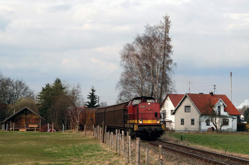 203 006, ex 202 718, mit FZ 56436 in Ettringen (08.03.2007)