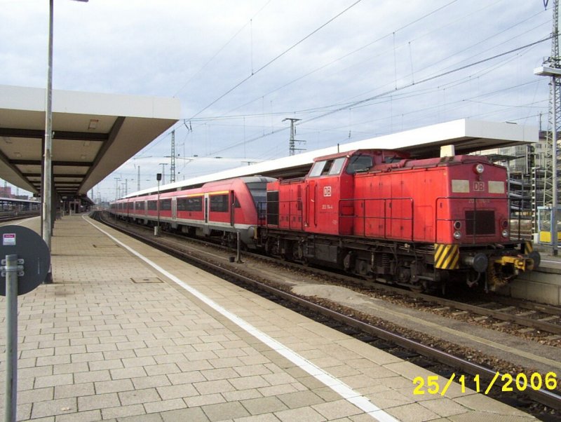 203 114 rangiert am 25.11.2006 in Nrnberg.