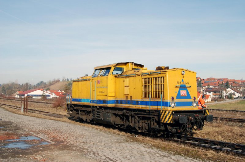 203 306, ex 202 752 der DB Netz Instandsetzung, in Aitrang (20.02.2007)