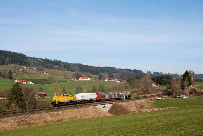 203 306, ex 202 752 der DB Netz Instandsetzung, mit FZT 56425 in Ellenberg (20.02.2007)