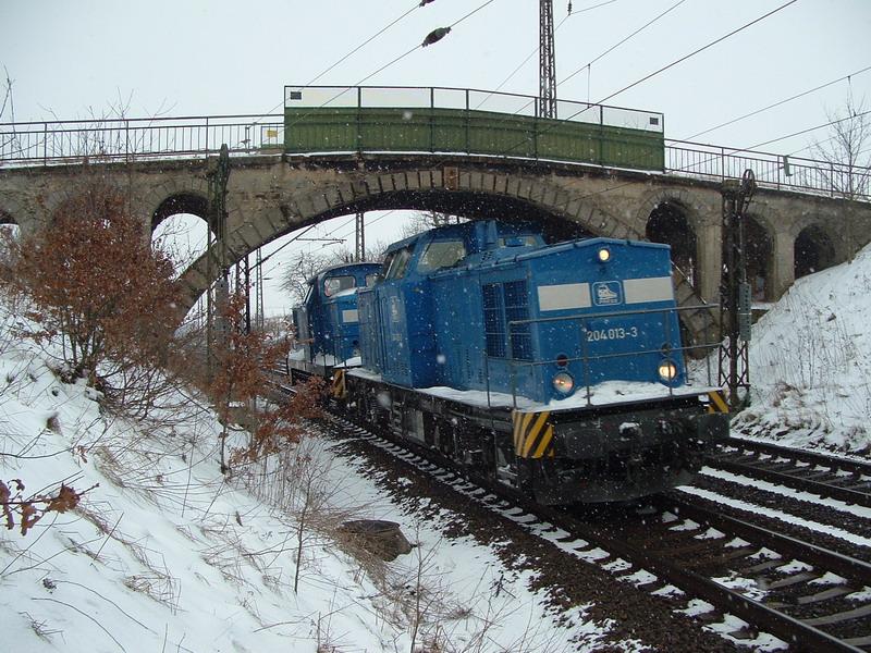 204 013 3 + 346 001 6 der Pressnitztalbahn in Lehndorf am 19.02.2005.